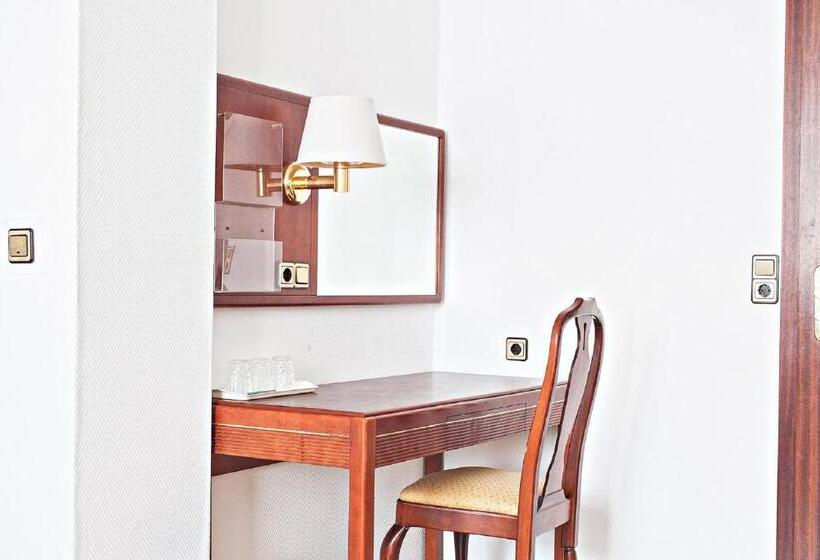 酒店 Ravel International