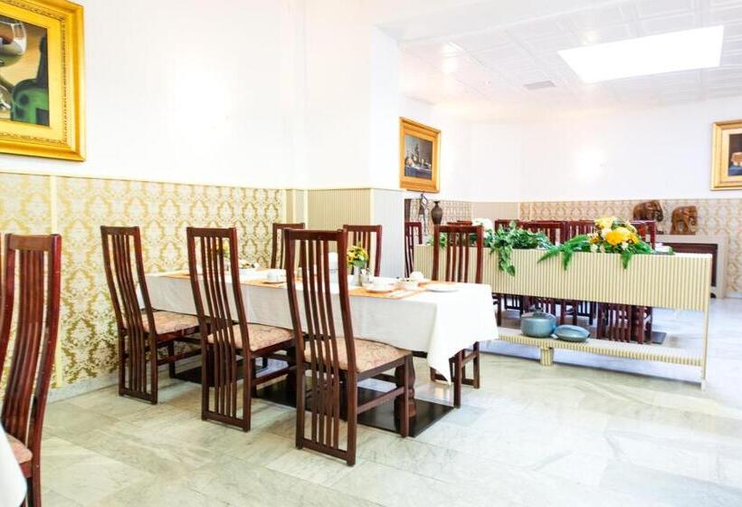 酒店 Ravel International