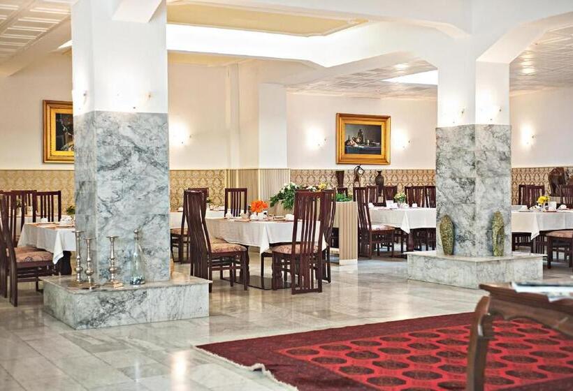 酒店 Ravel International