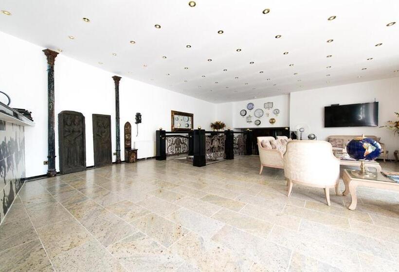 酒店 Ravel International