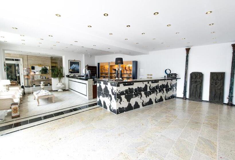 酒店 Ravel International