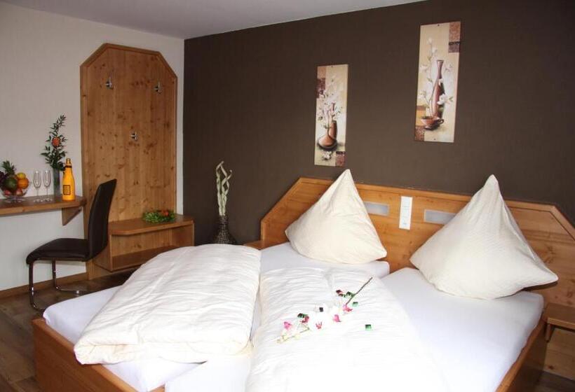 호텔 Restaurant Eberlwirt