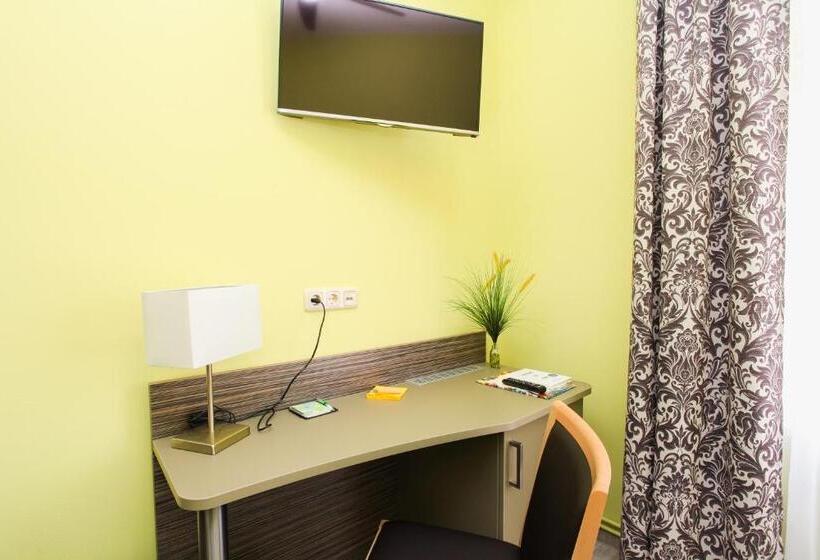 Отель Restaurant & Pension Eshramo