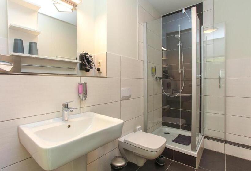 Отель Restaurant & Pension Eshramo