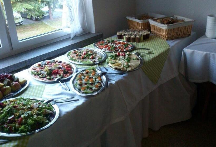 ホテル Restaurant Weißes Haus