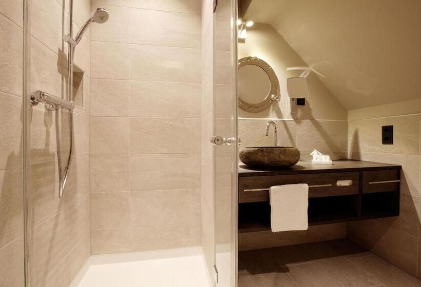 בית מלון כפרי Schmiede7