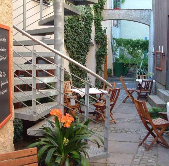 酒店 Und Gasthof Dreibeiniger Hund