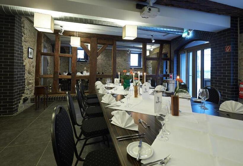 בית מלון כפרי Und Weinhaus Zum Krug