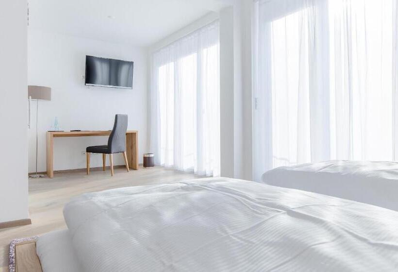 Отель Vier Jahreszeiten An Den Thermen