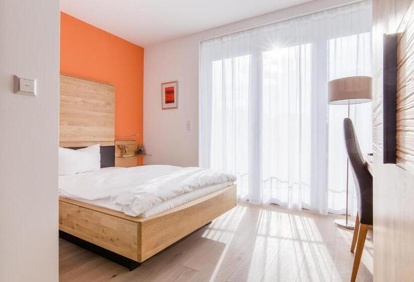 Отель Vier Jahreszeiten An Den Thermen