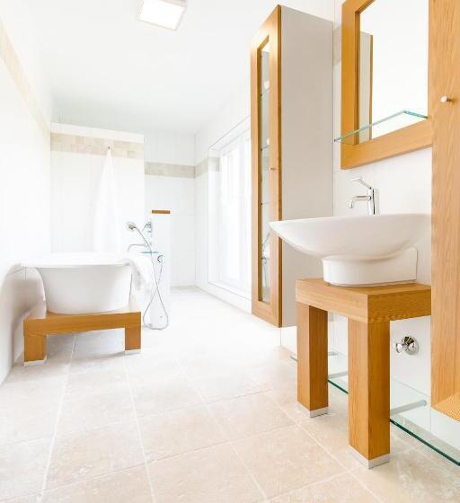 Отель Vier Jahreszeiten An Den Thermen