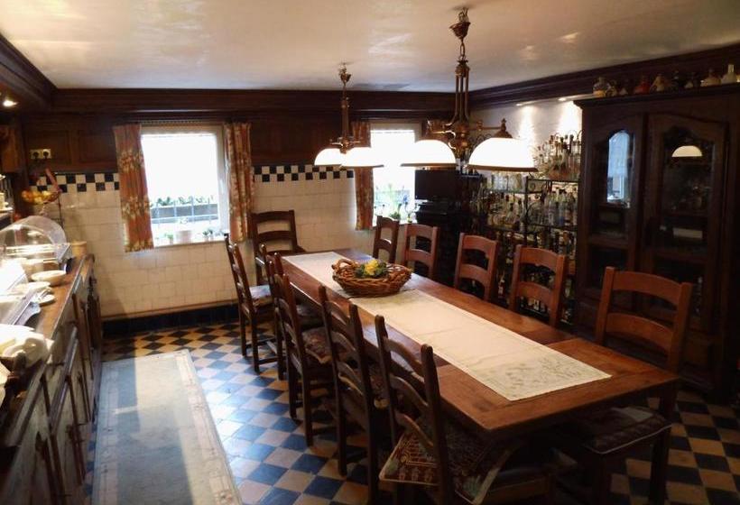 Отель Villa Bomberg