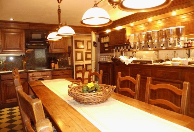 Отель Villa Bomberg