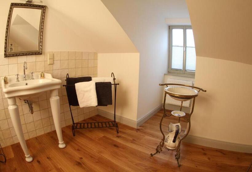 Отель Villa Victoria