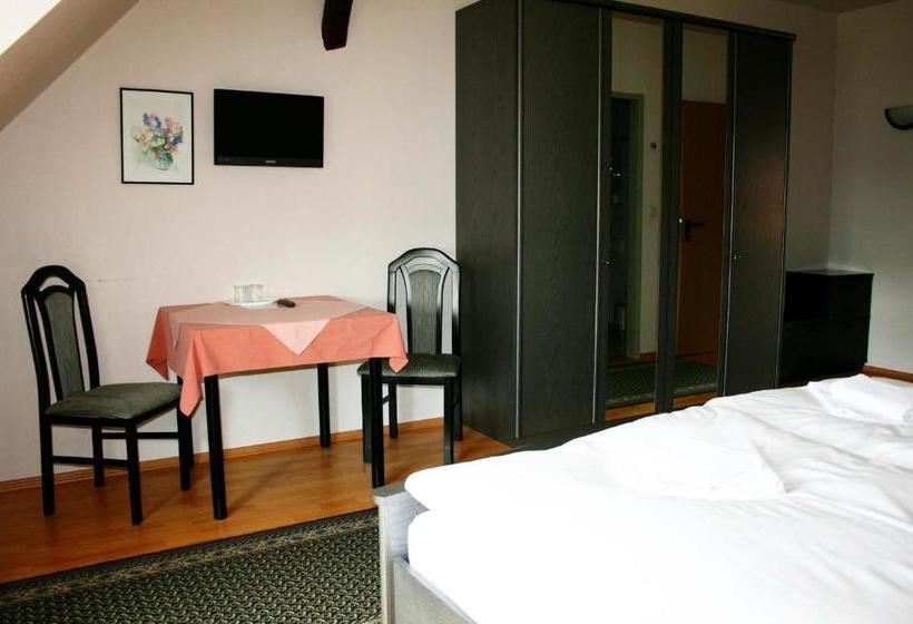 בית מלון כפרי Grober S Reiterhof