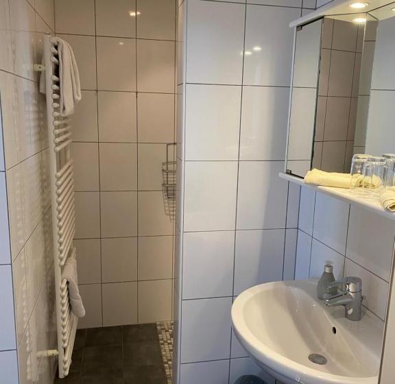 ユースホステル Gasthaus Zur Sonne