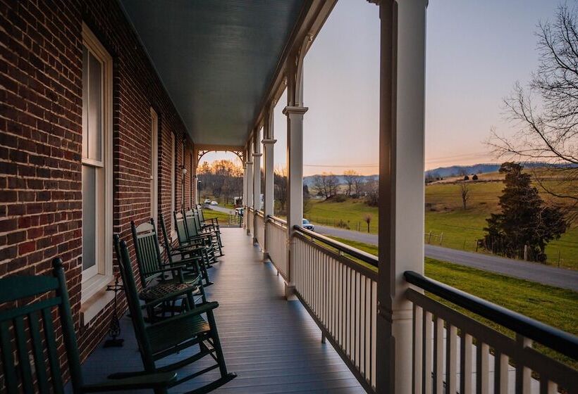 فندق صغير The Inn At Foster Falls