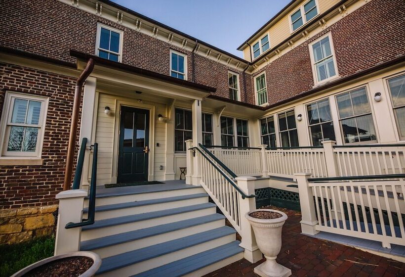 فندق صغير The Inn At Foster Falls