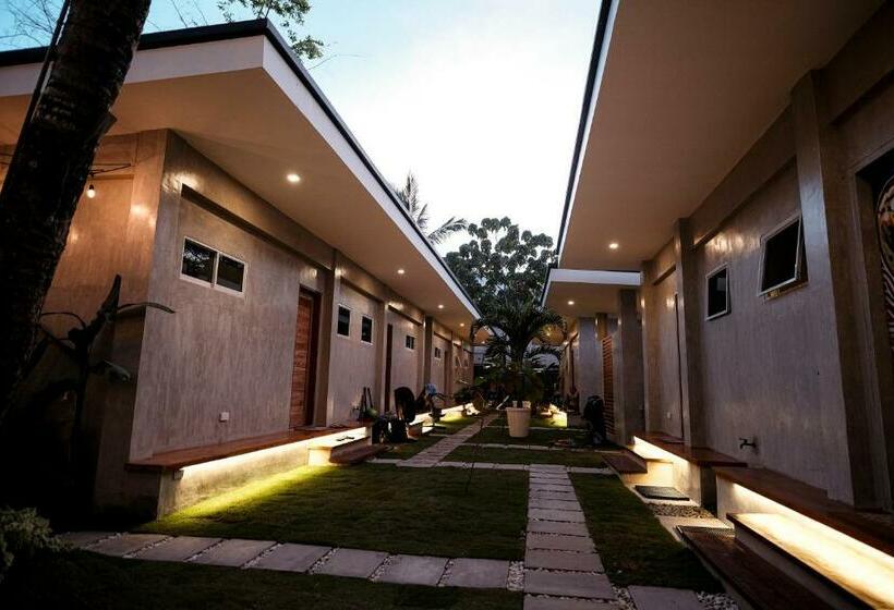 Beach People Hostel Bantayan Island