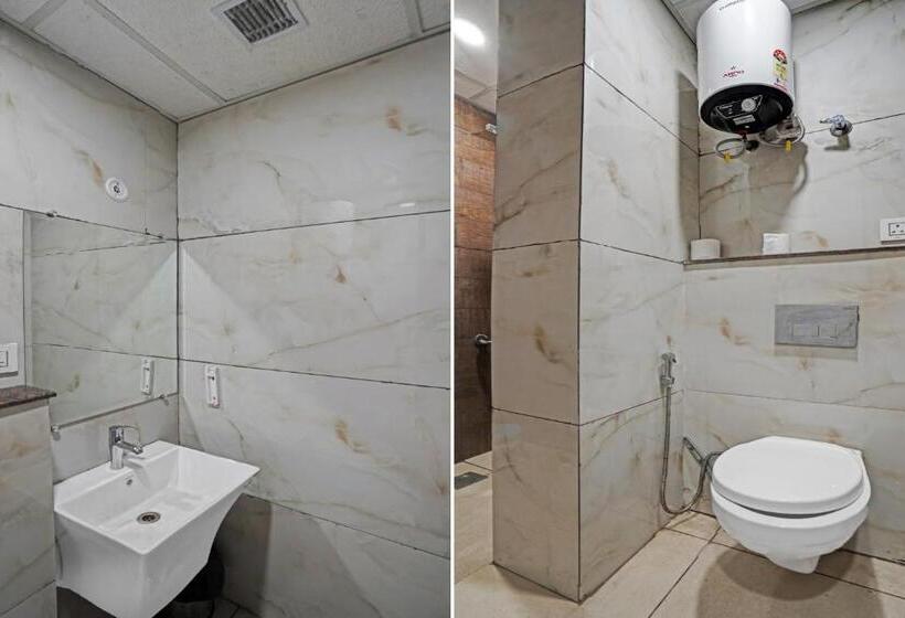 Flagship Hotel King S