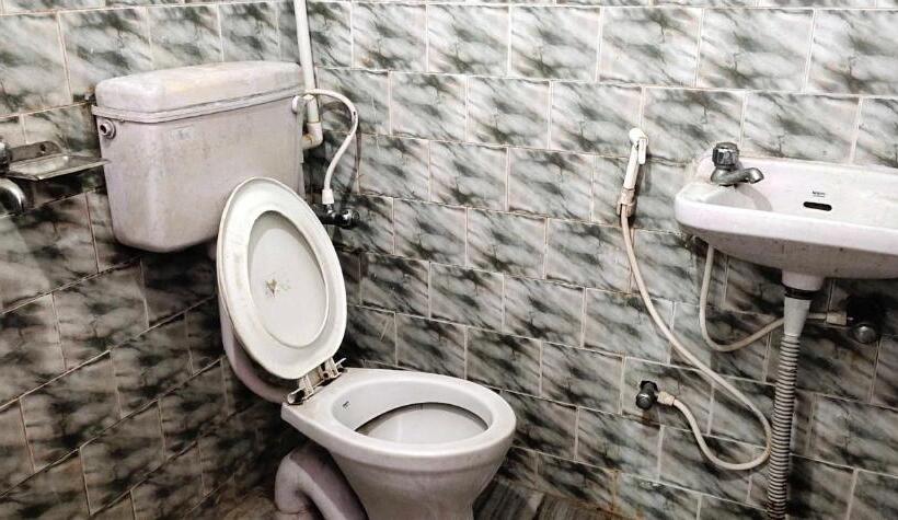 Flagship Hotel Maitry