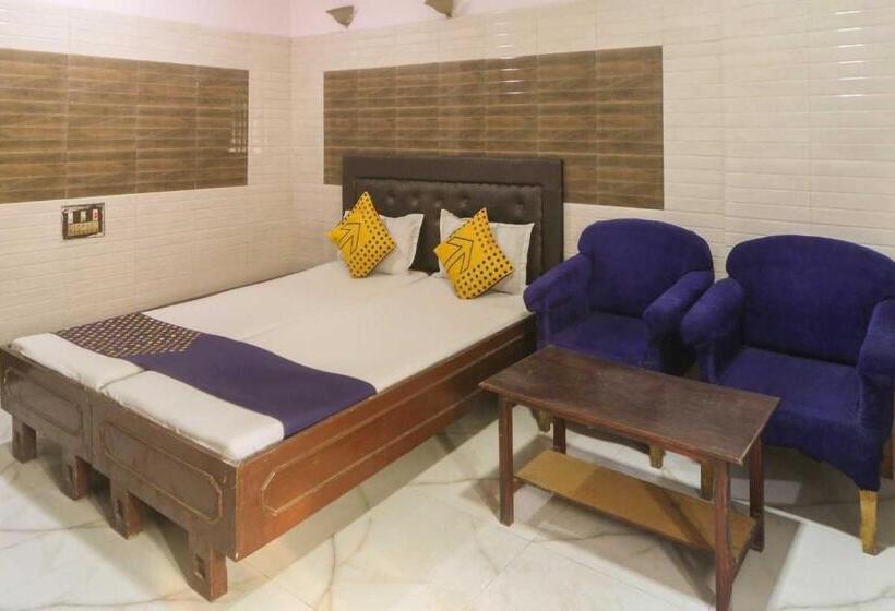 Flagship Hotel Maitry