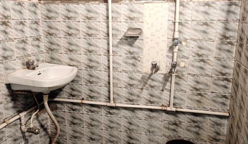 Flagship Hotel Maitry