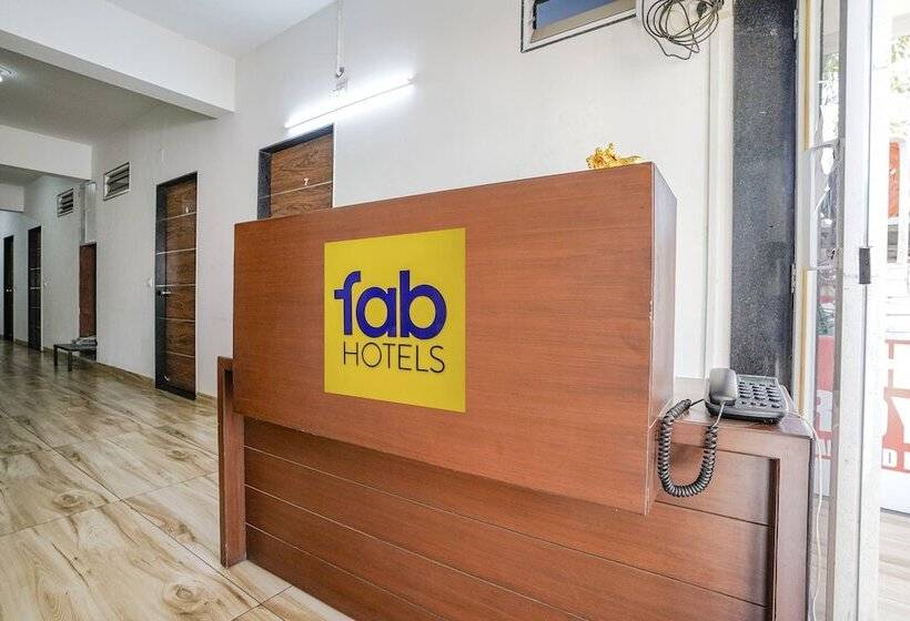 فندق Fabexpress Royal Inn