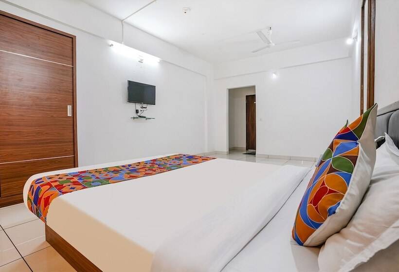 فندق Fabexpress Royal Inn