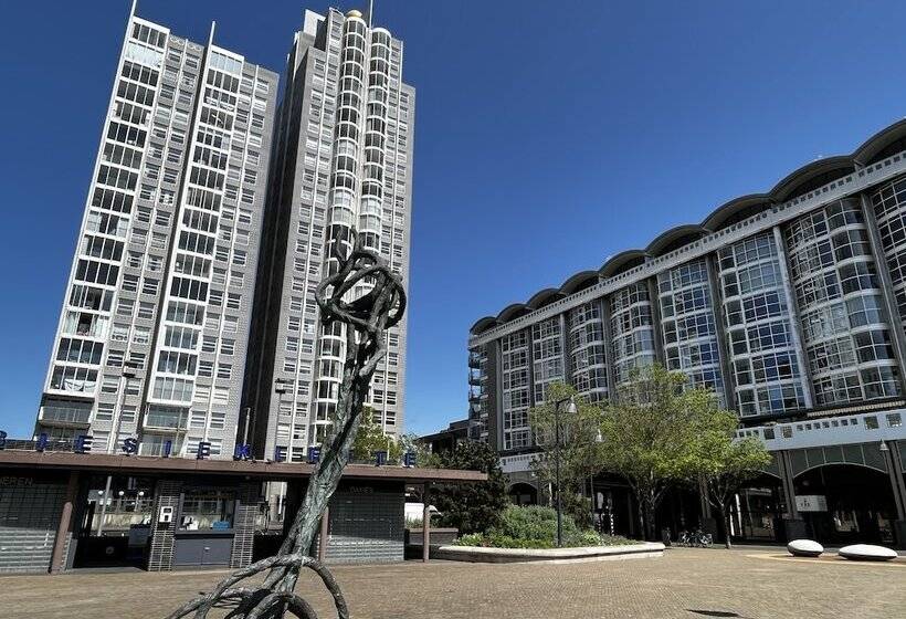 Fox Hotel The Hague Scheveningen