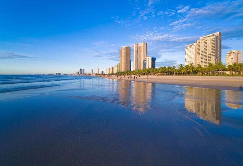 هتل Golden Sun Apartment By New Sky Travel