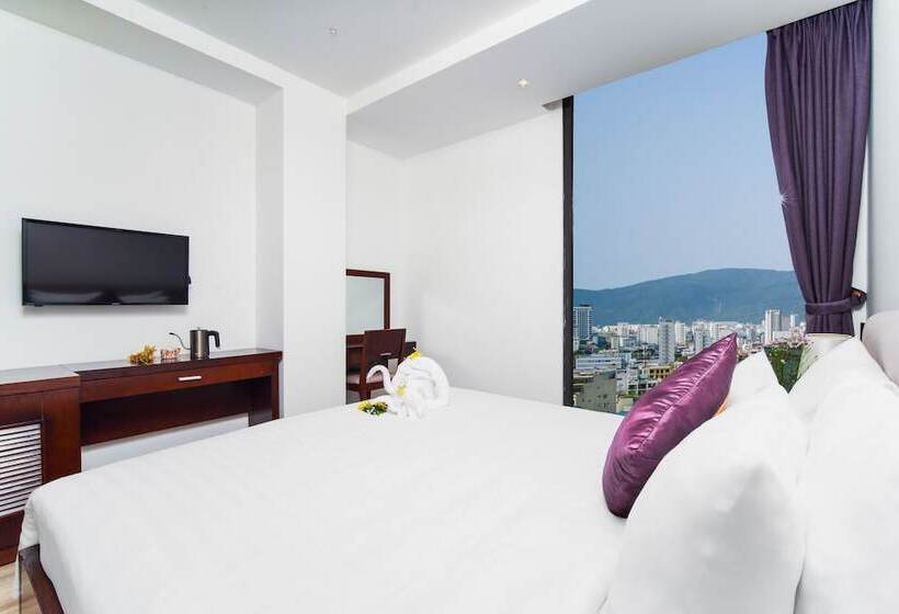 هتل Golden Sun Apartment By New Sky Travel