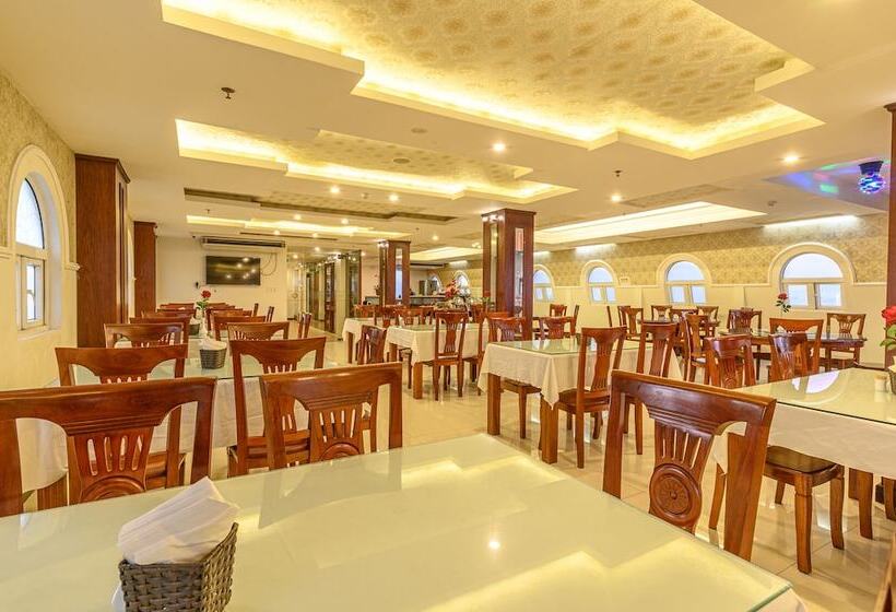 هتل Golden Sun Apartment By New Sky Travel