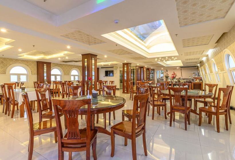 هتل Golden Sun Apartment By New Sky Travel