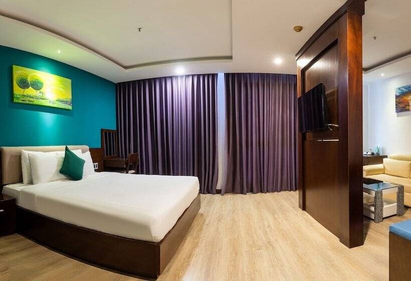 هتل Golden Sun Apartment By New Sky Travel