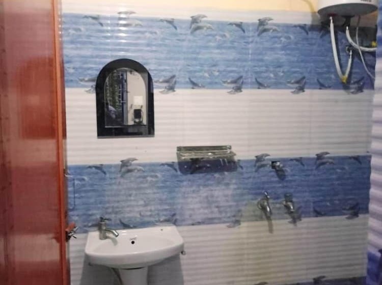 فندق Barsha Resorts Pvt Ltd