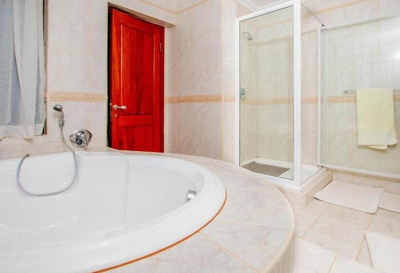 Отель Bophirima Boutique