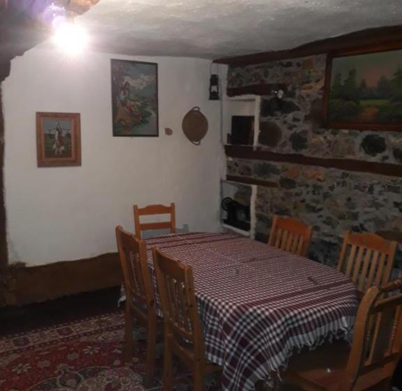 هتل Etno Kuca Petrovic