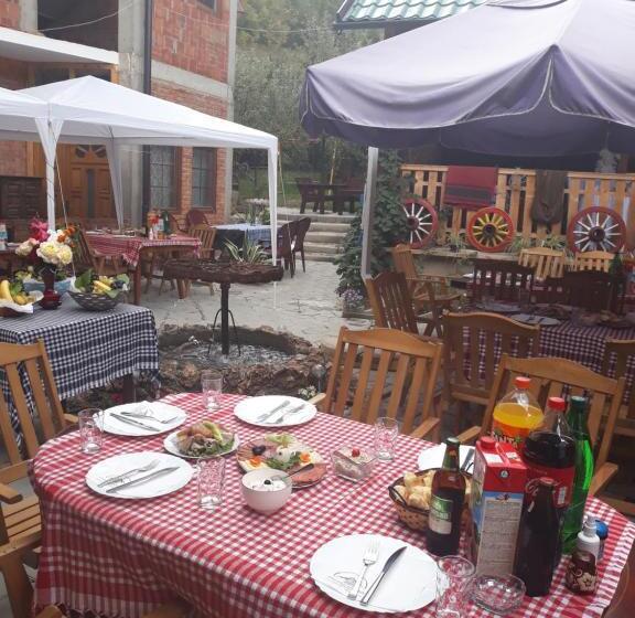 هتل Etno Kuca Petrovic