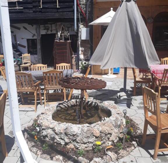 هتل Etno Kuca Petrovic