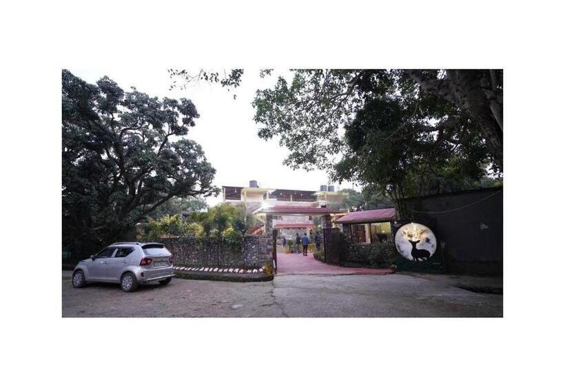 בית מלון כפרי Hr Dukes Den Resort