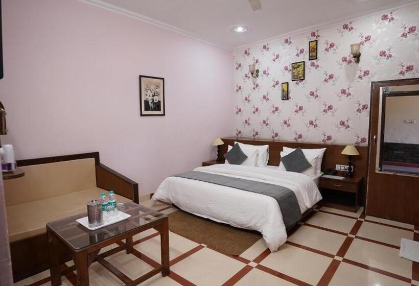 בית מלון כפרי Hr Dukes Den Resort