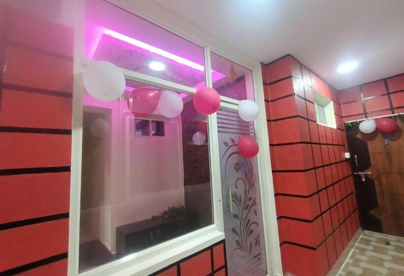 בית מלון כפרי Oyo Balaji Lodge