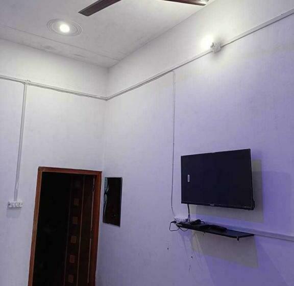 Отель Oyo  Happy Stay