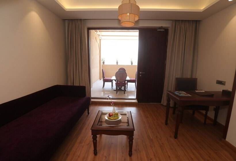 فندق Regenta Central City Vilas Palace Ambala