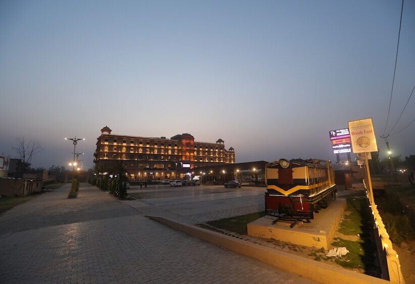 فندق Regenta Central City Vilas Palace Ambala