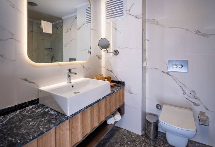 ホテル Saint Star Kemer   Adult Only +16