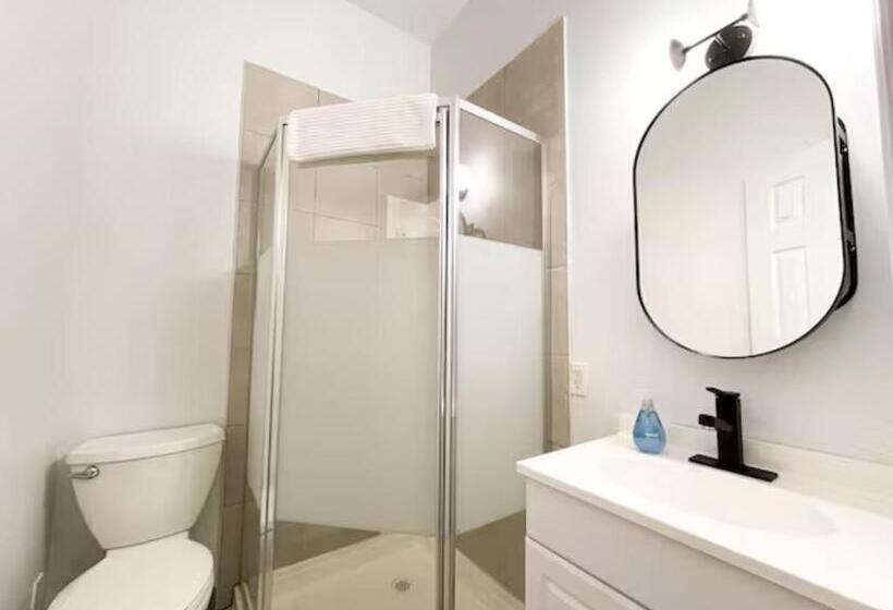 فندق Lake Superior Boutique