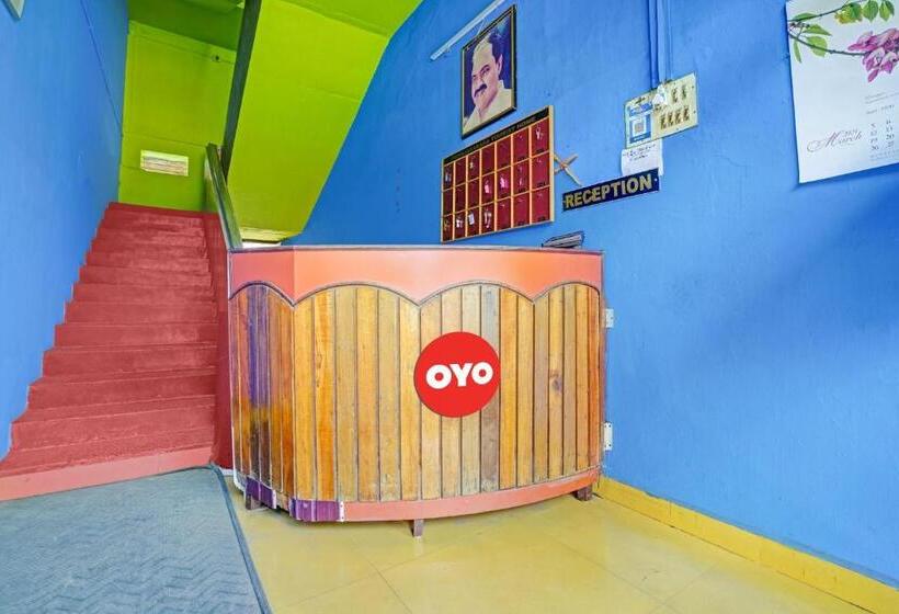 ホテル Spot On Padinjarekara Tourist Home