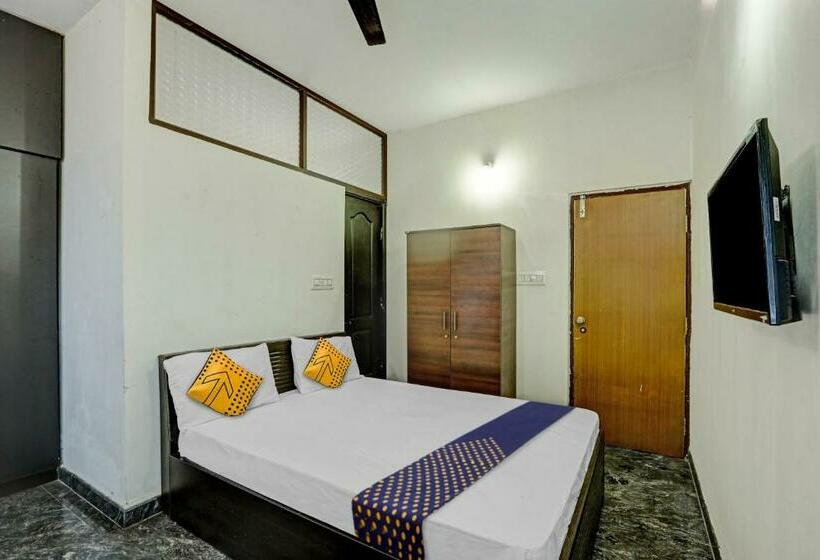 호텔 Spot On Sri Durga Residency Hd Kote